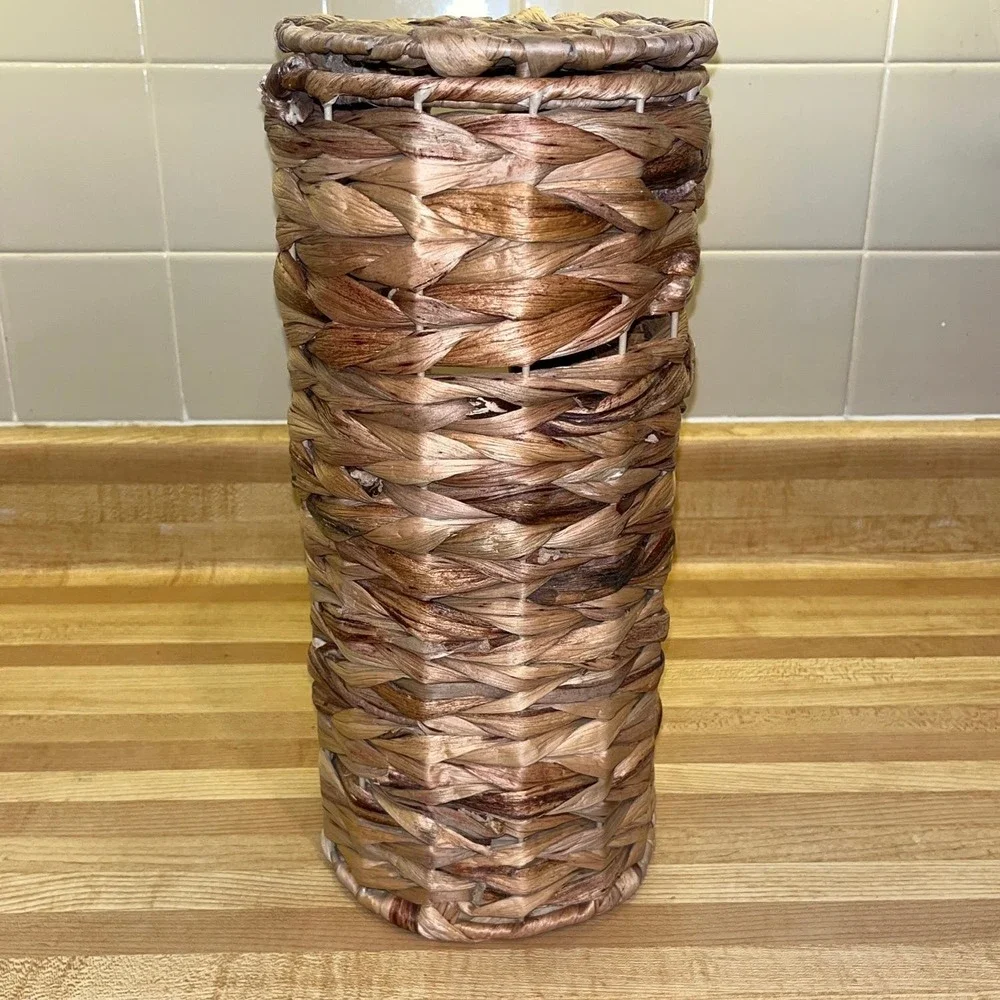 Wicker Toilet Tissue Paper Holder with Lid